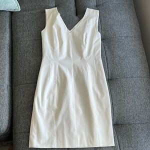 Elegant White Sleeveless Dress